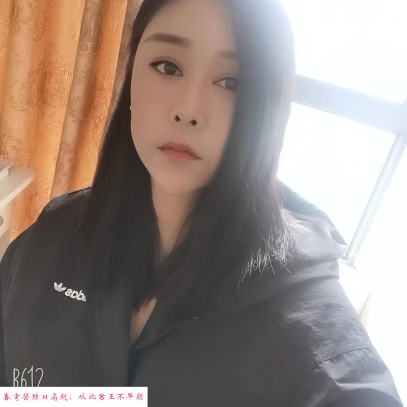 南门黑丝好身材小狐狸 第3张