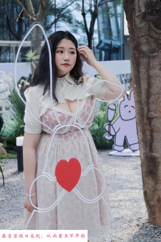 肥美坦克倩儿 第2张