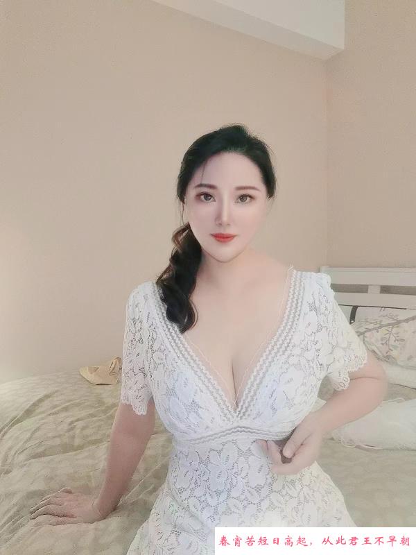 肉臀白领妮妮 第3张