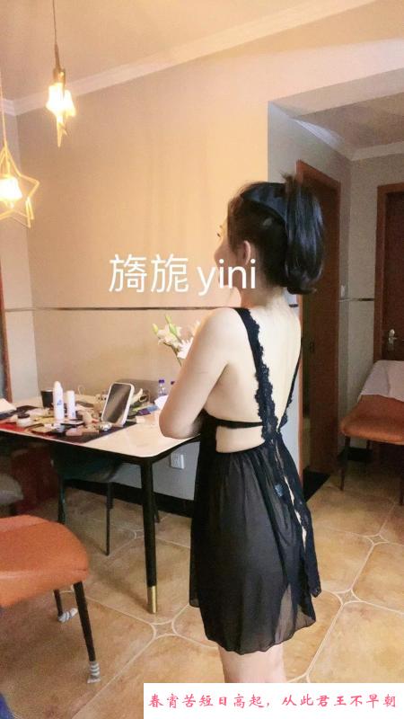 性感大长腿个兼职模特 第3张