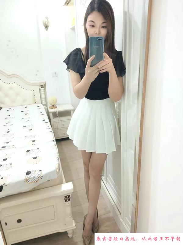 长腿御姐佩佩 第1张