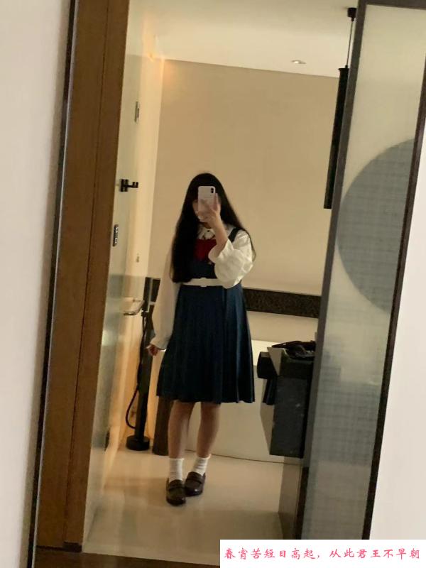 保安jk洛丽塔学生妹 第4张