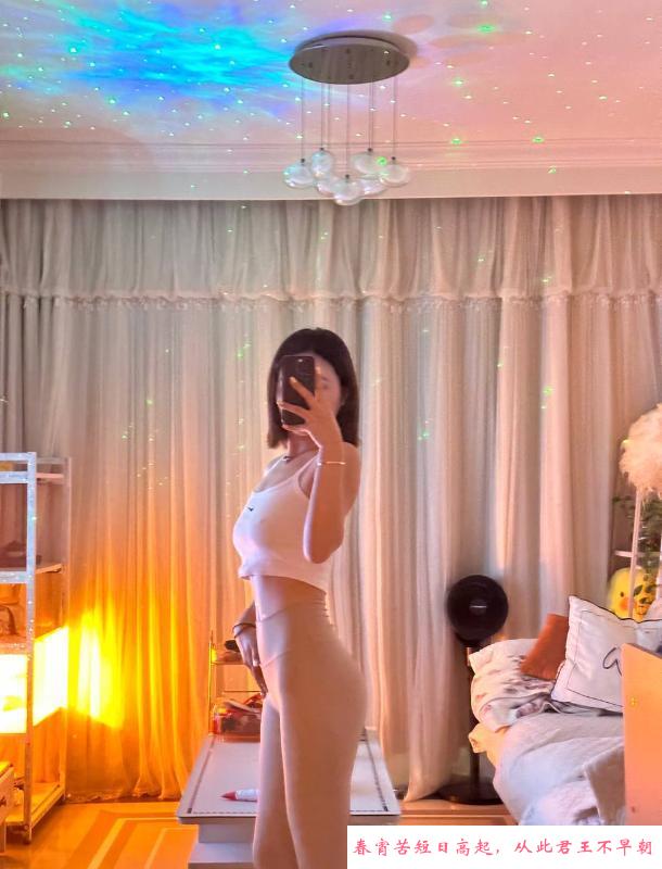 黑丝制服诱惑女友服务 第1张