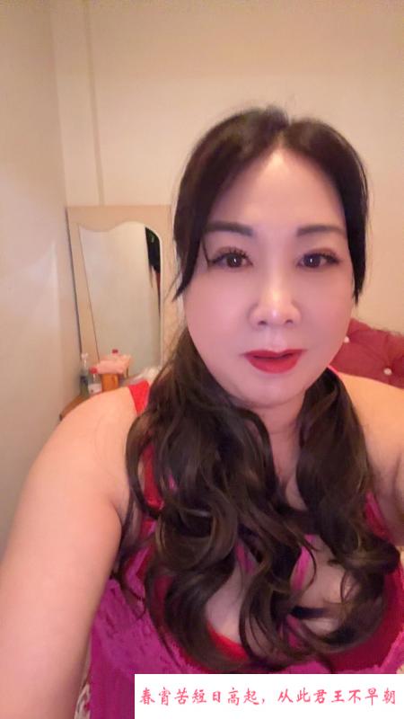 打卡巨乳熟女 第3张