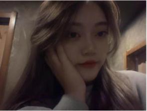 高中小女娃 第1张