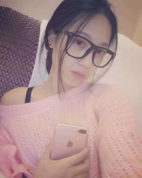小妹服务很投入极有良家般的感觉而且很听话！ 第2张