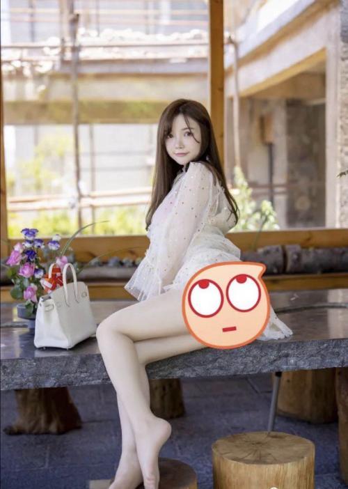 三亚小奶妹，软嫩多汁爱吞精 第2张