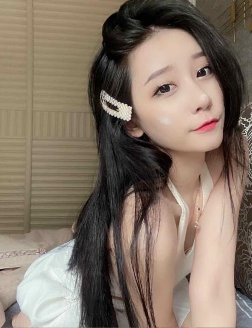 性感艳丽迷人的思思，穴嫩水多温柔可爱 第2张