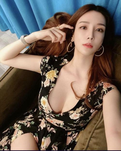 极品少妇，大奶翘臀极致享受 第2张
