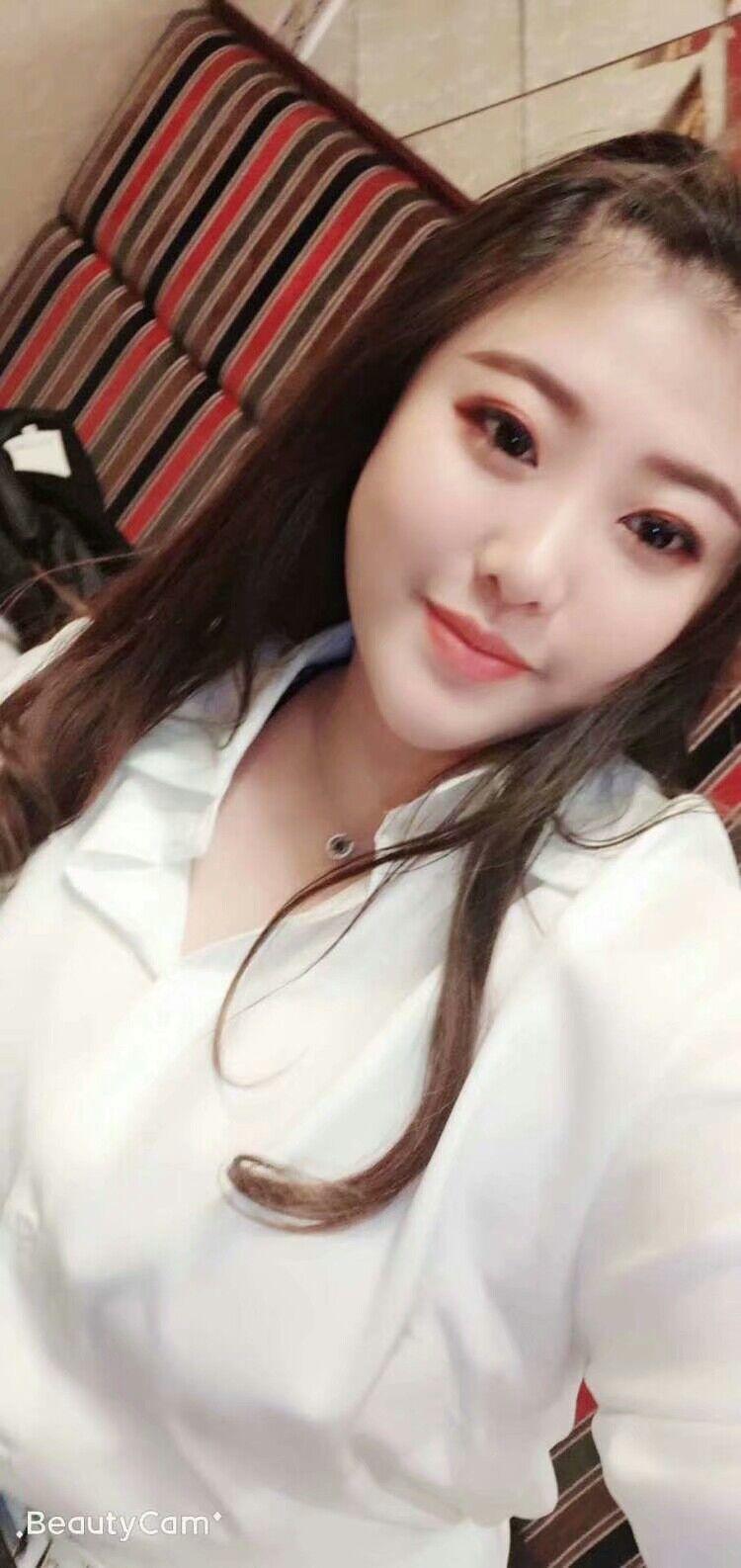 附近的人搜到的妹子 第1张