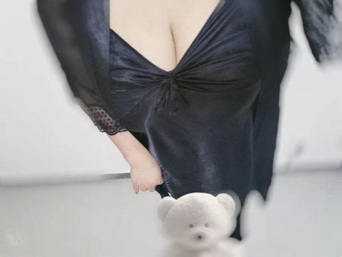 软妹子，胸大小骚女，现在急需钱不挑食 第1张