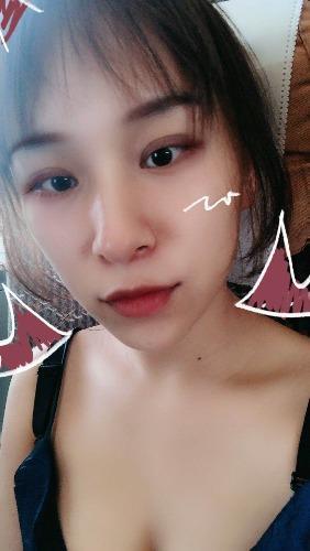 床上很主动的一个妹子 第2张