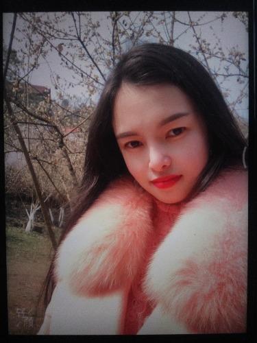 汉阳四新大道服务型美女 第3张
