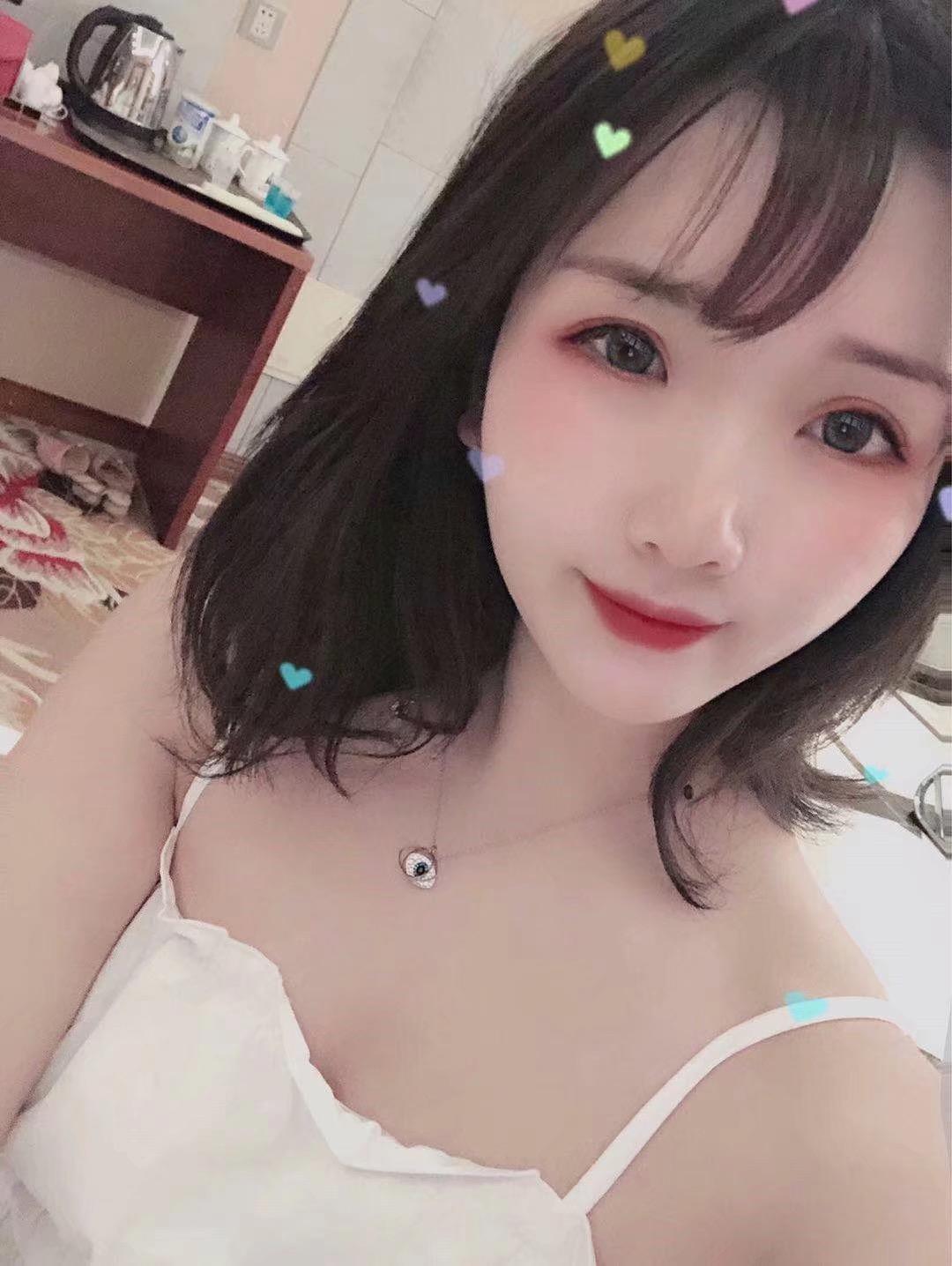 昆明时代广场的一诺妹子 第2张