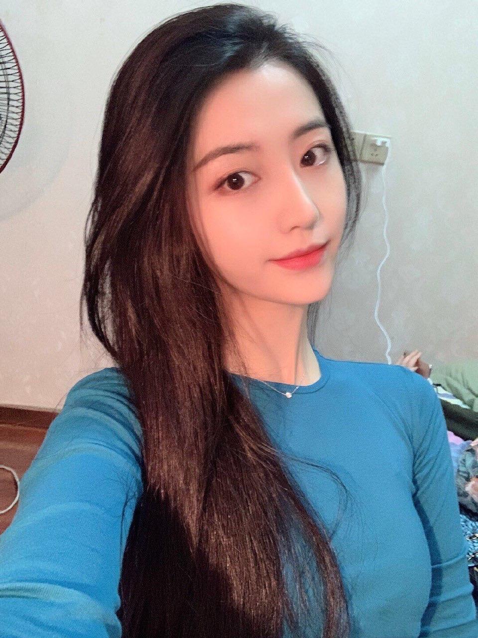 天河紫婷：胸挺臀翘下面紧，颜值系靓女 第2张