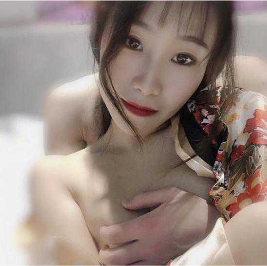 体验女友的感觉,亲和力强真是让人把控不了 第2张