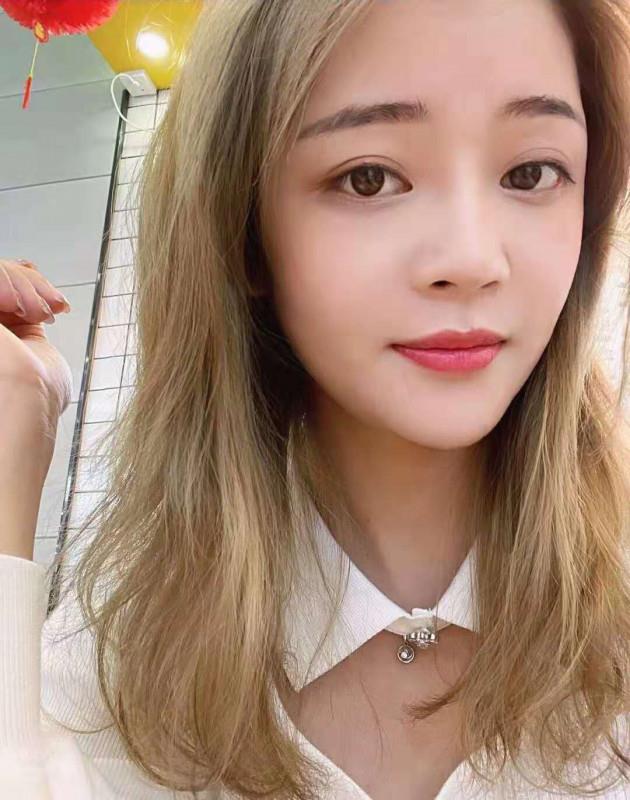 小辣妹梅子 第1张