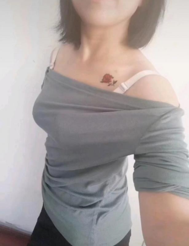 鼓楼小市熟女 第2张