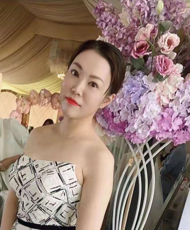 骚少妇玲珑 第4张