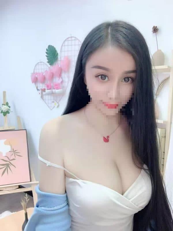 水多口活好性感单亲妈妈兼职胸大玩得很开 第3张