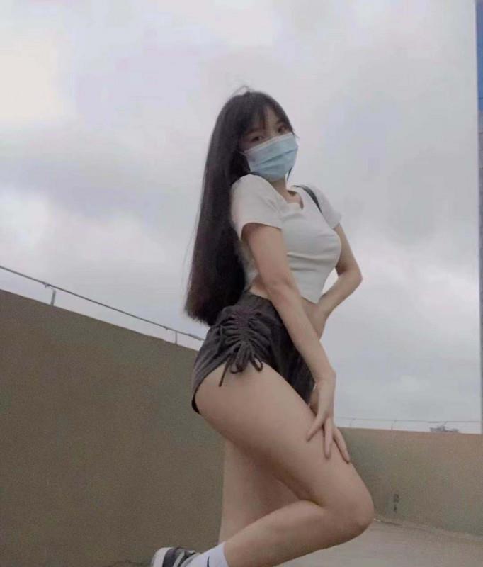 刚下海的乳神 第2张