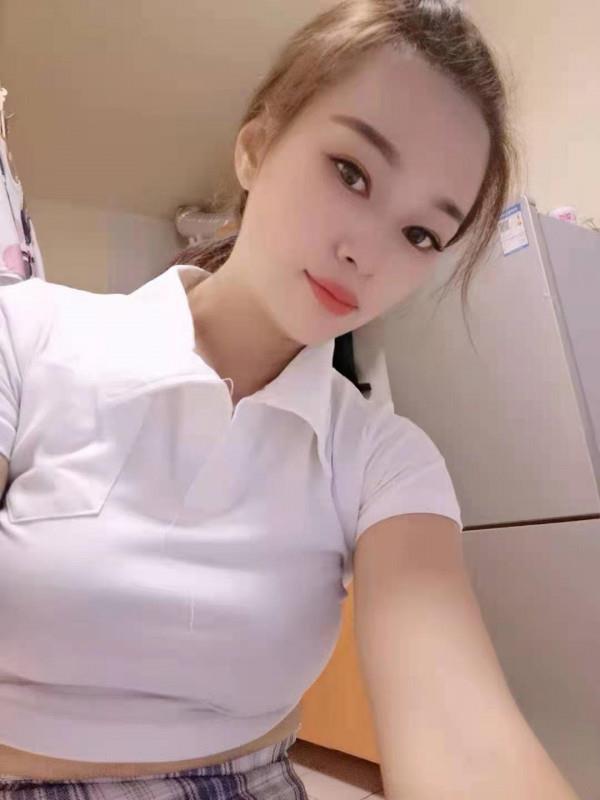 邻家感觉的美妞 第1张