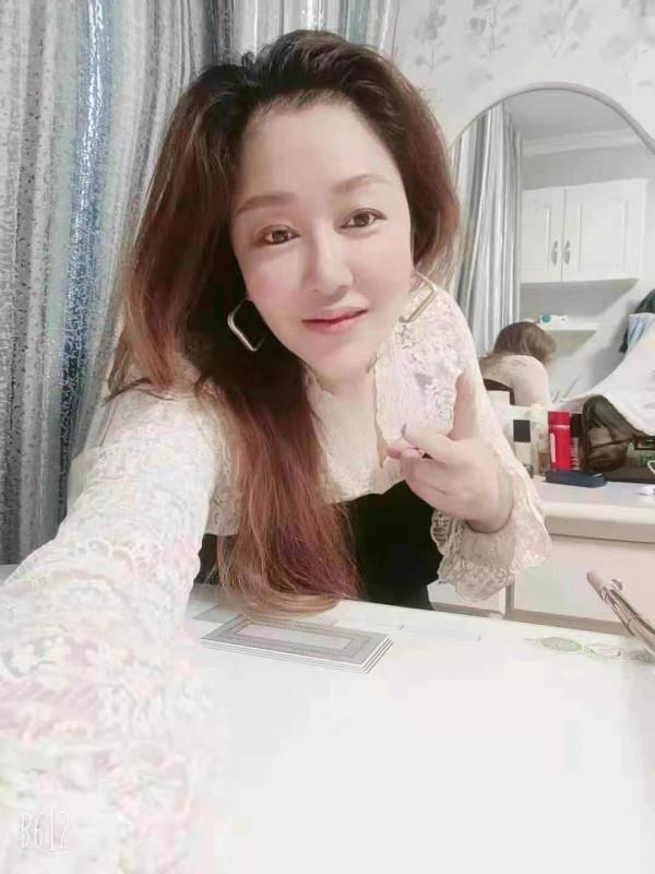 东北大妞妞 第1张