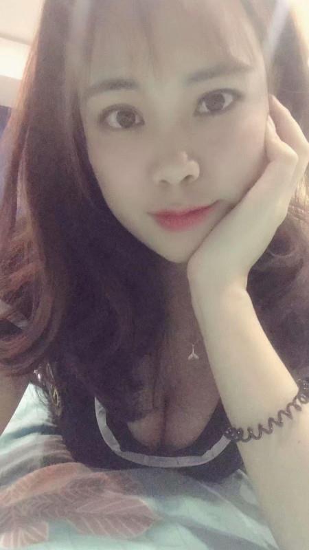 体验气质波霸依依 第2张