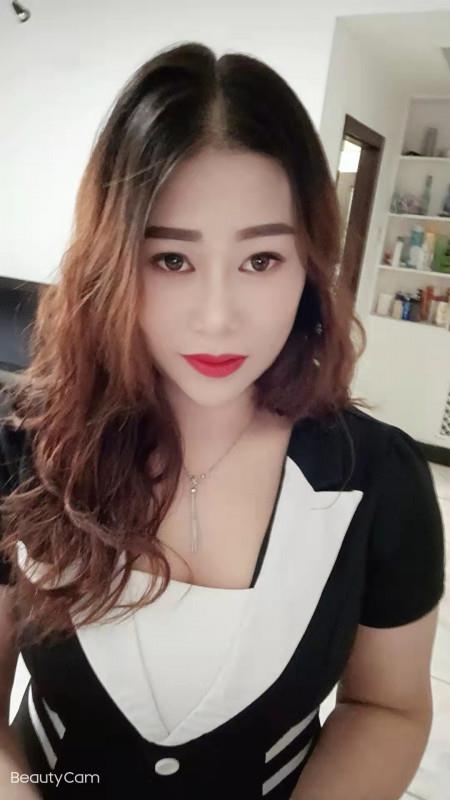 大胸辣妹 第1张