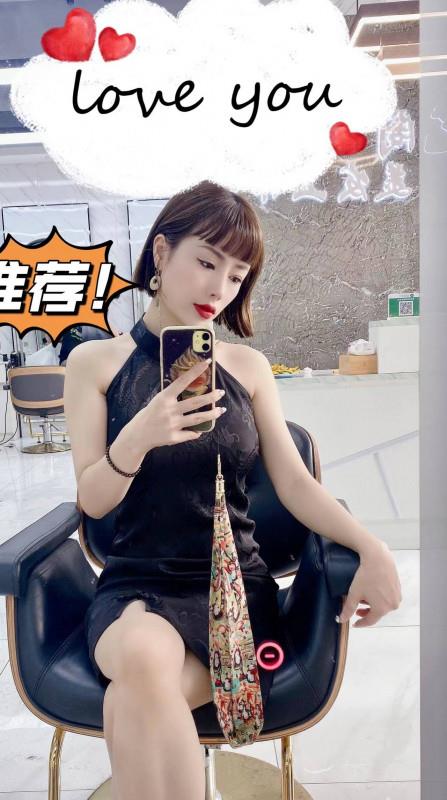 娇小嫩妹百分之百真人 第2张