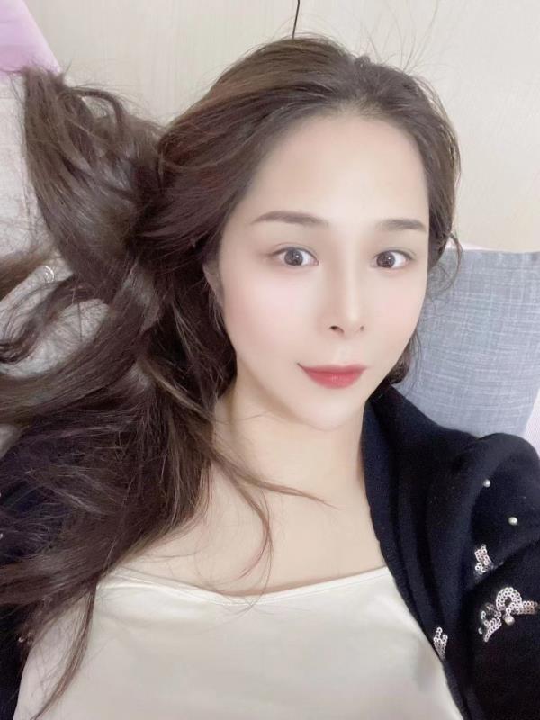 罗湖高挑美女 第1张