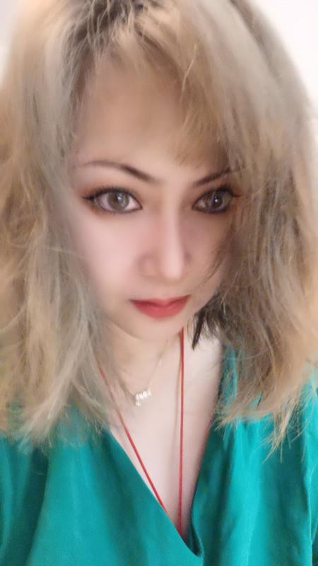 混血小姐 第2张