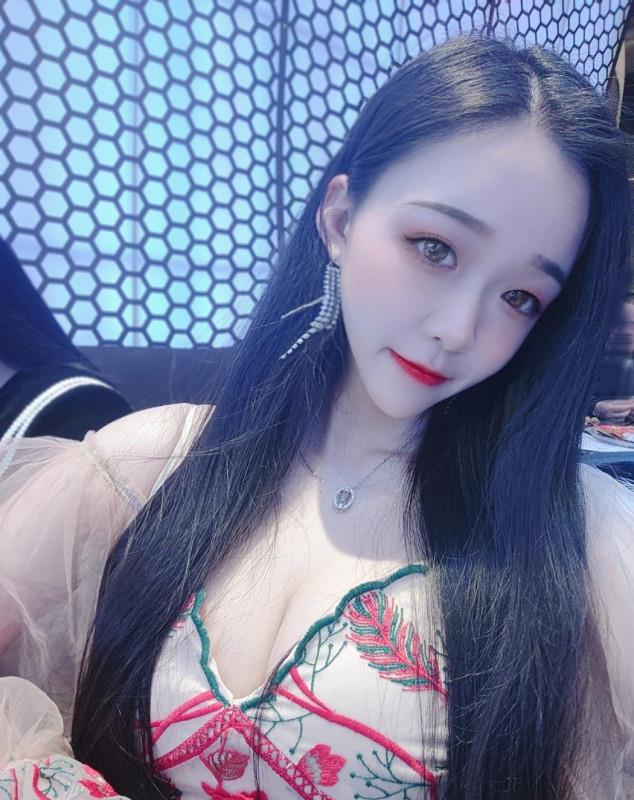 颜值美女姐姐 第1张