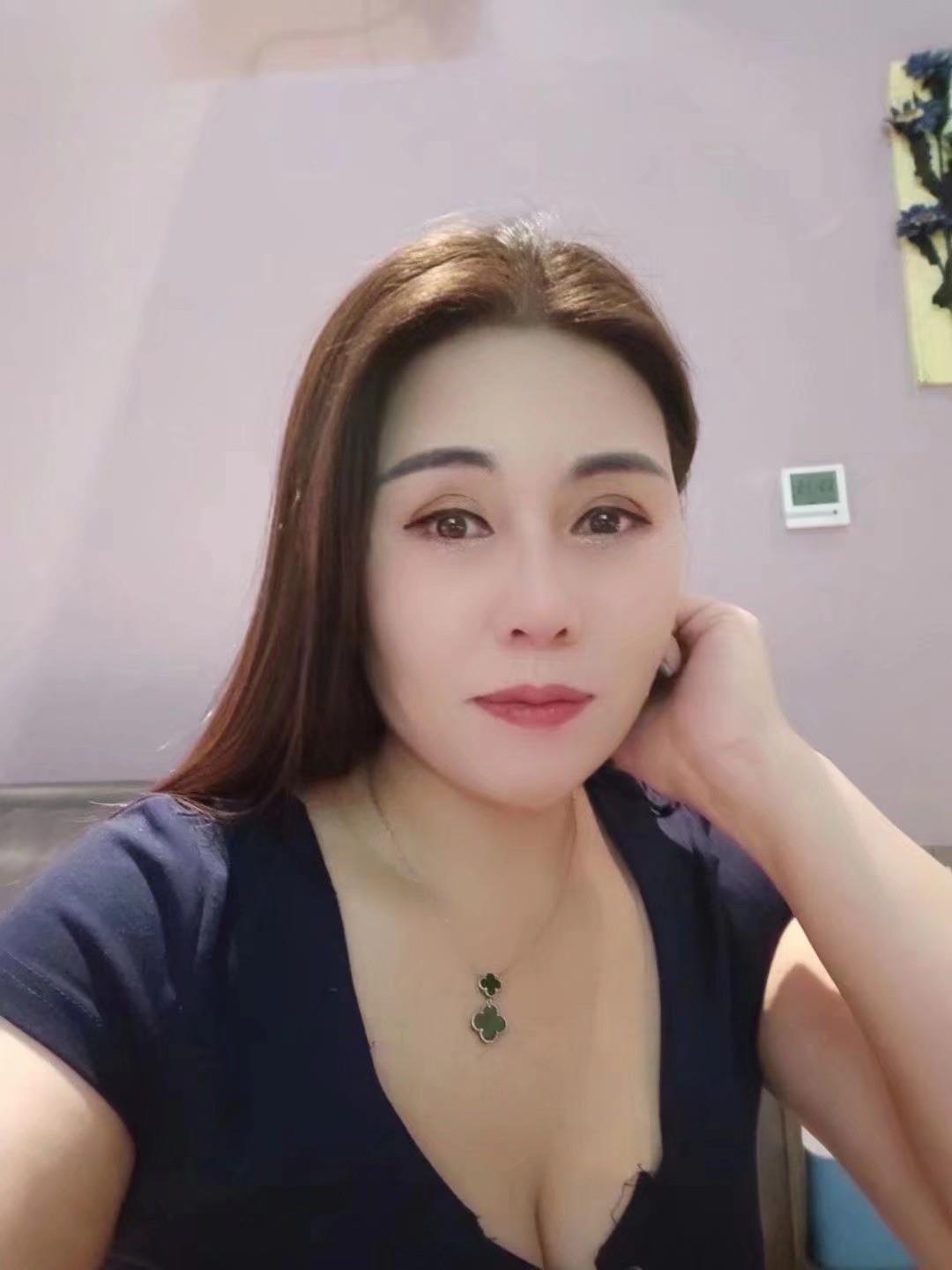 宏程国际广场熟女 第1张