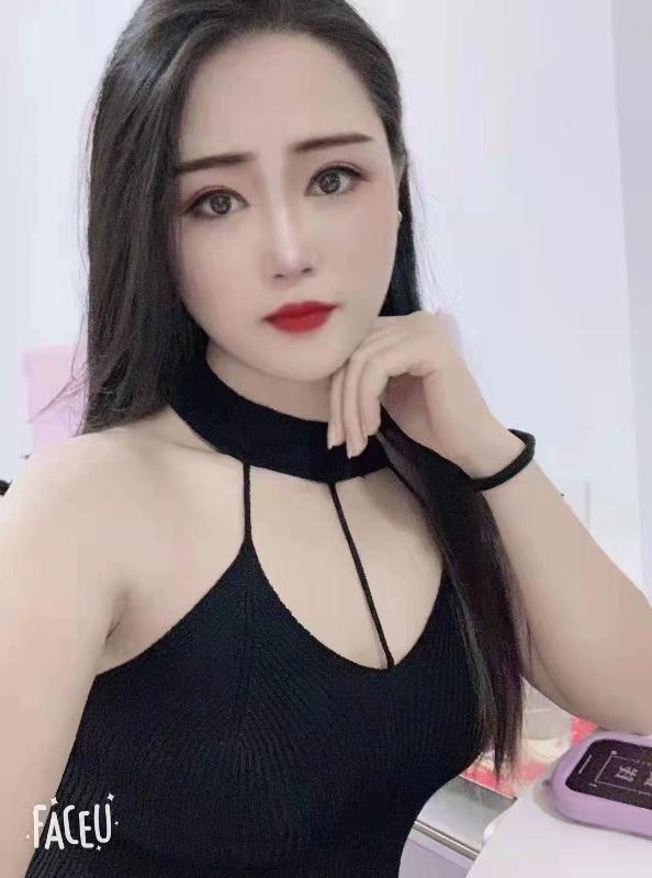 有女人味的少妇 第2张