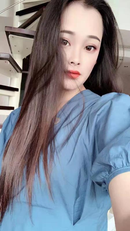 红谷滩性感小姐姐 第2张