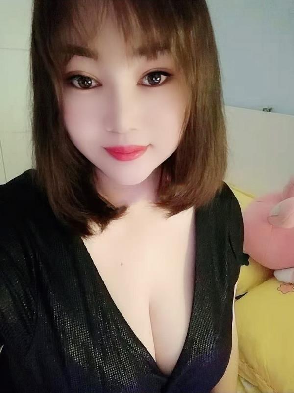 静安区大奶妹 第1张