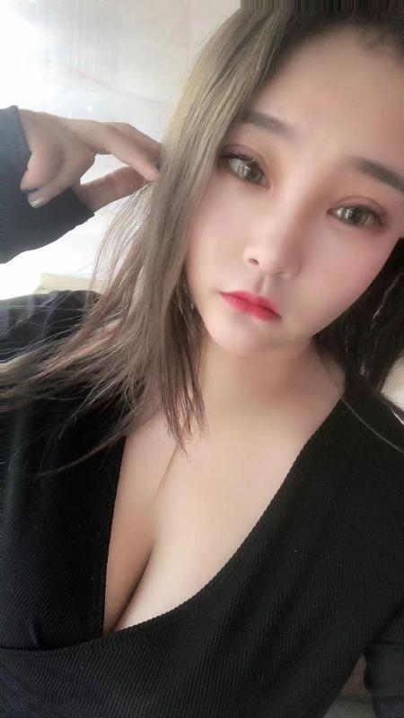 大奶轩轩 第2张