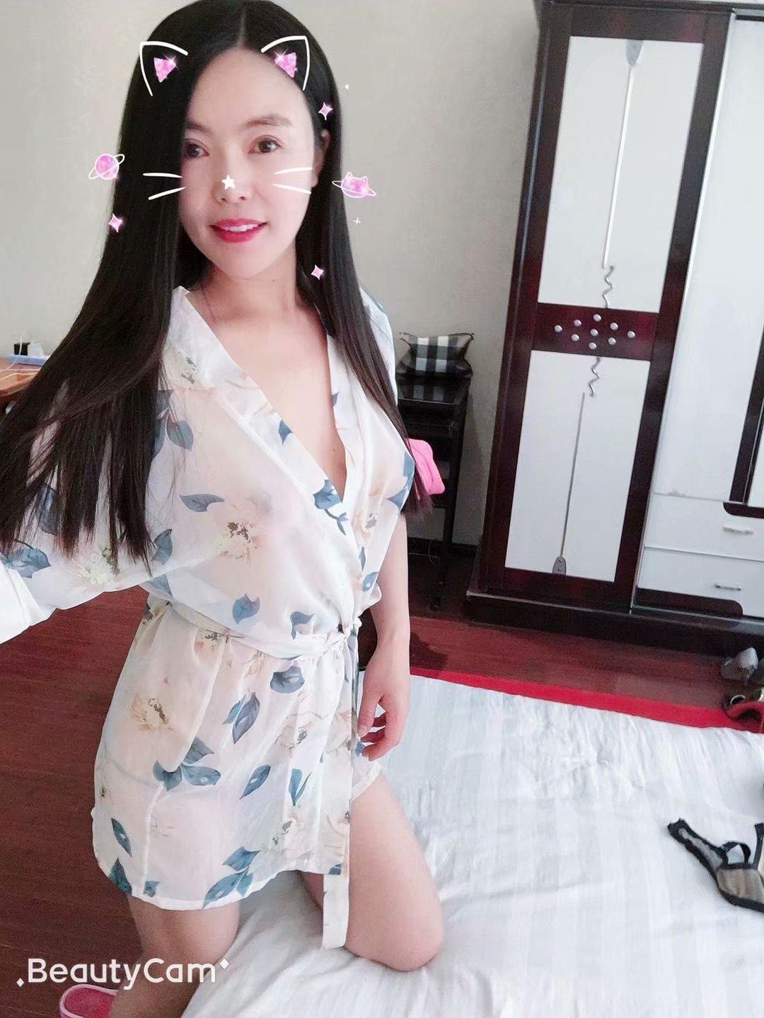 仁恒国际制服小熟女甜甜，温柔服务好 第1张