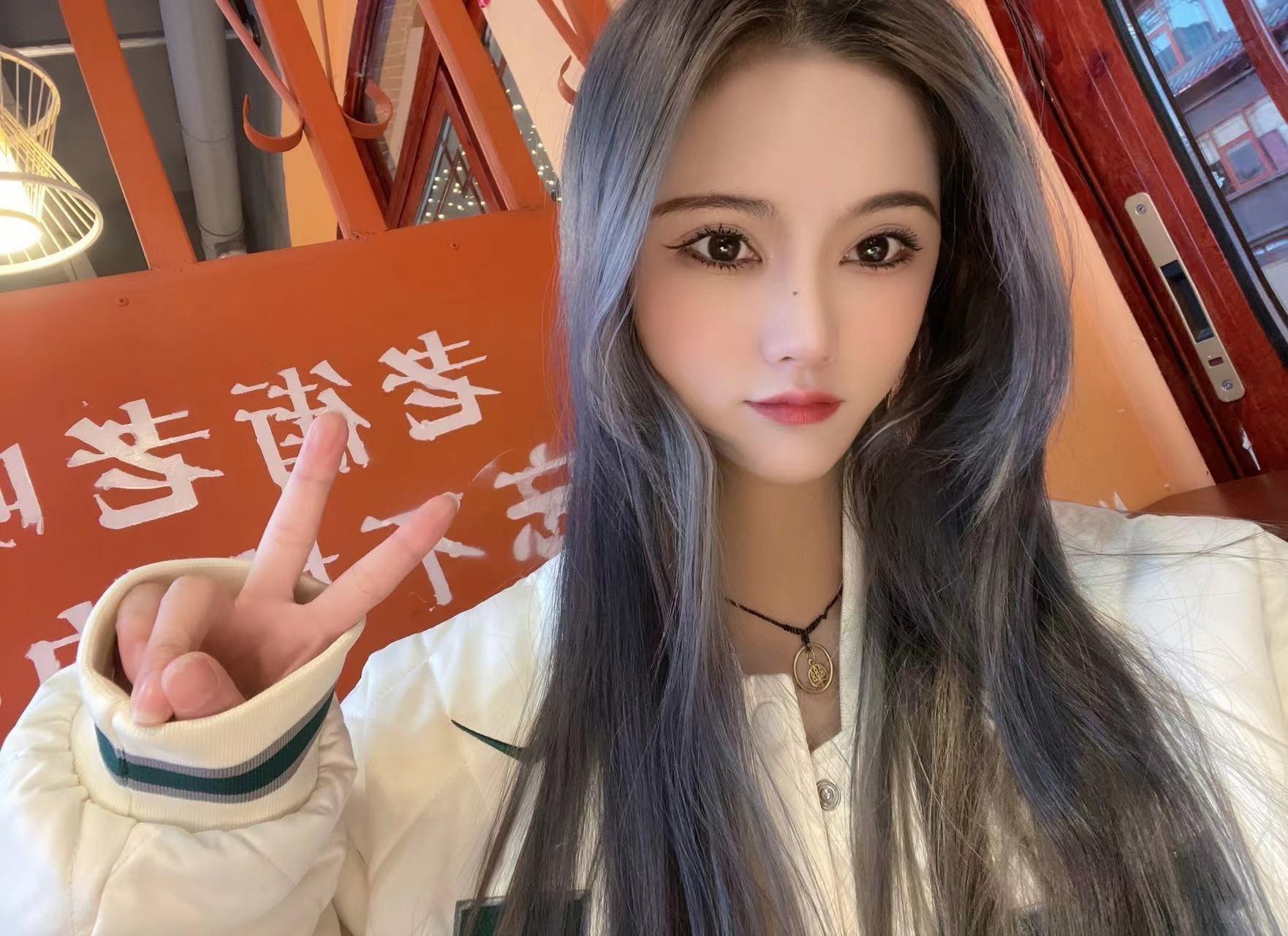 凤城五路附近高颜值00后 第2张