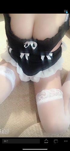 大望路大胸性价比超高的妹子 第2张