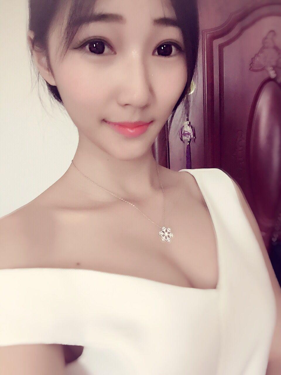 小太妹的战斗力，舌吻69式一波流 第2张