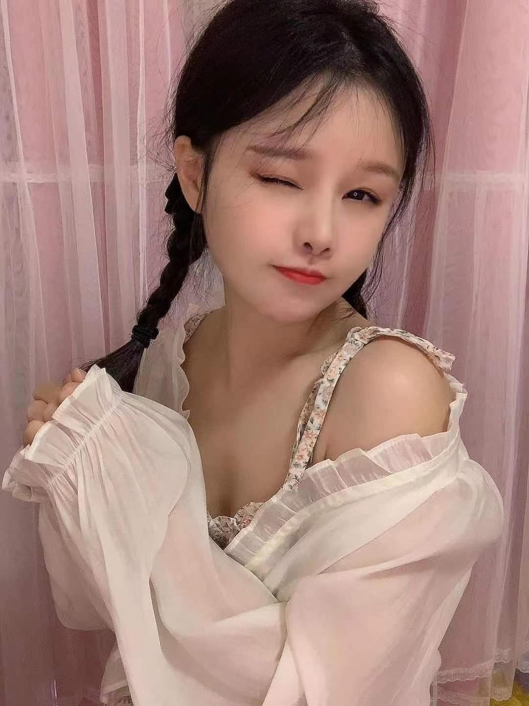 福州01粉嫩妹子 第2张
