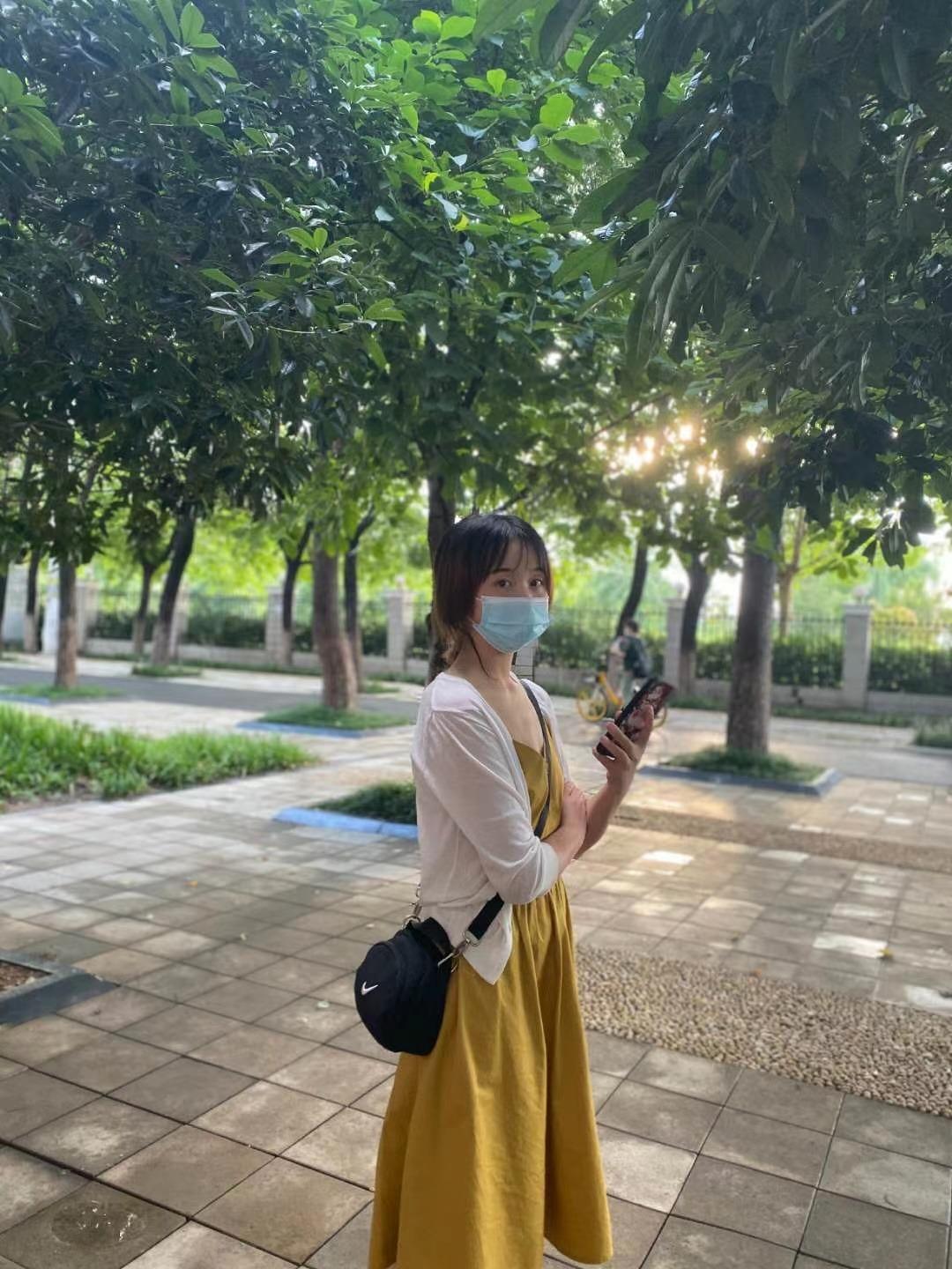 汉阳王家湾白虎娜娜 第2张
