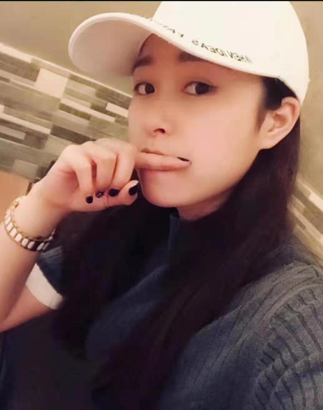 分享一个小美女，喜欢年轻的可以一试 第1张