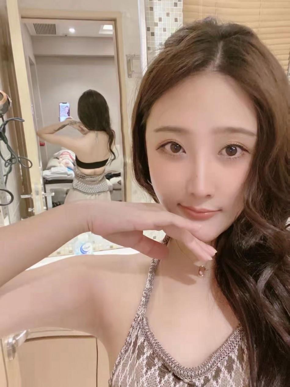 兼职学妹爆爽记 第1张