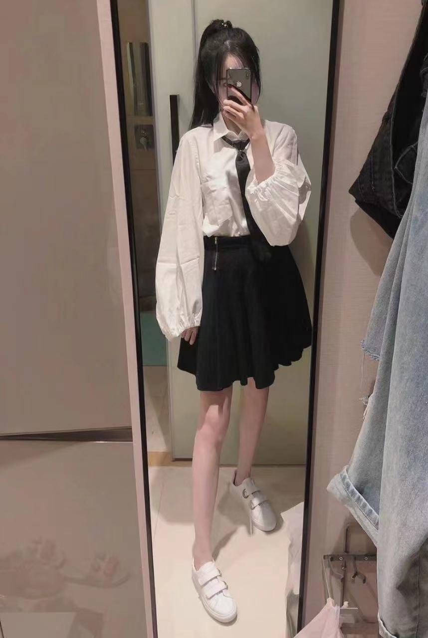 安华里娇小嫩妹柚子，老牛吃嫩草挺有感觉 第3张