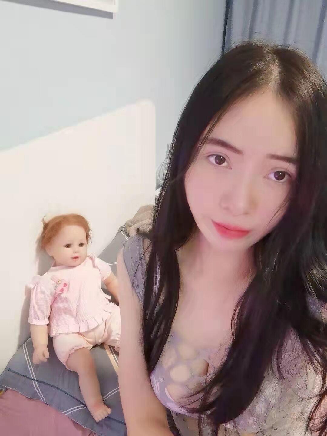 闵行静静,会喷水 第1张