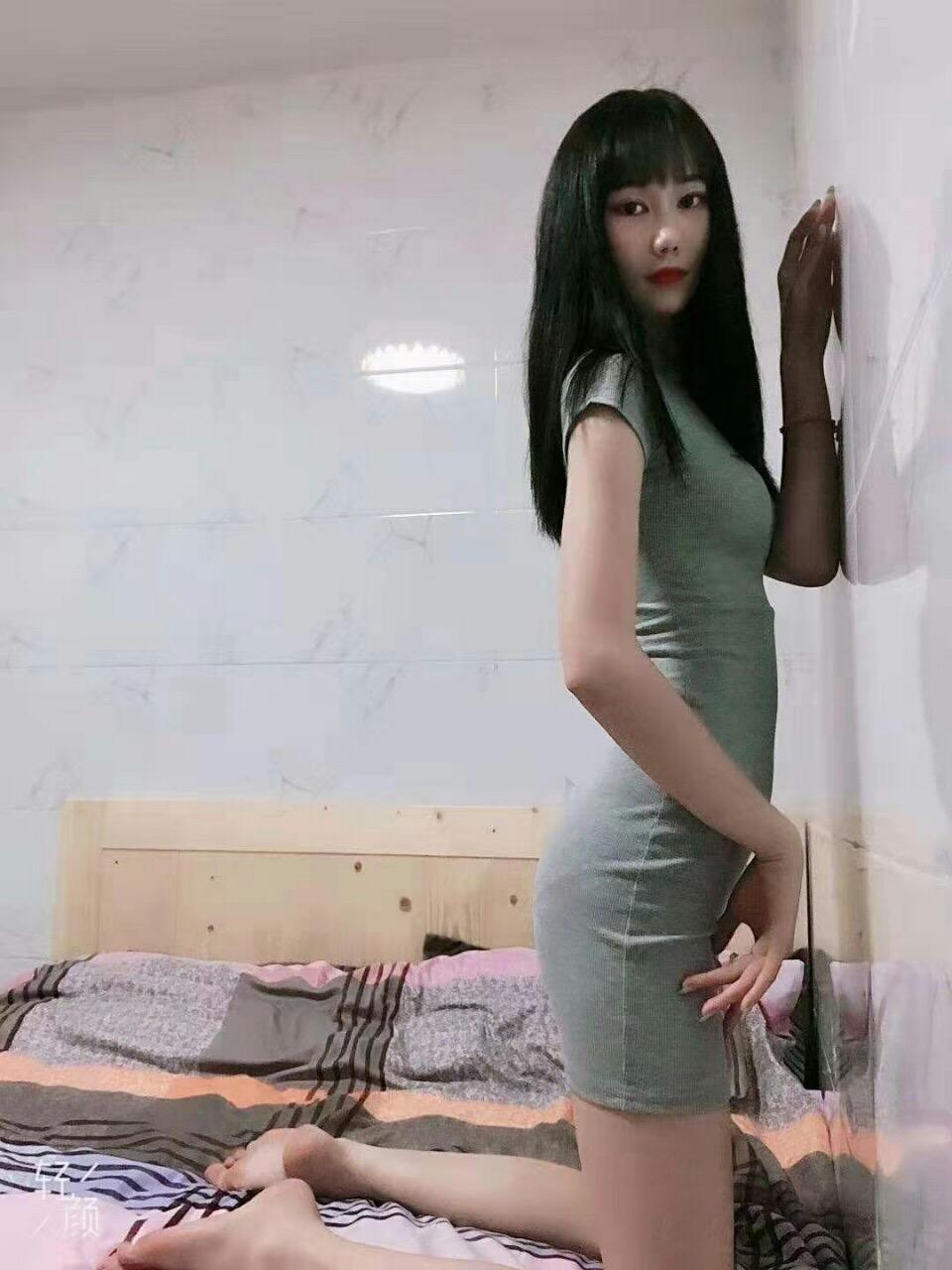 300一次约梦梦，多汁粉嫩，易高潮体制 第2张