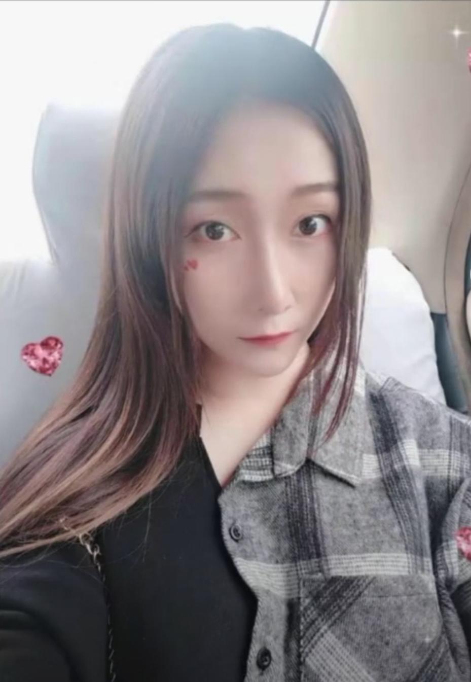 今天发个中端妹子补偿你们 第1张